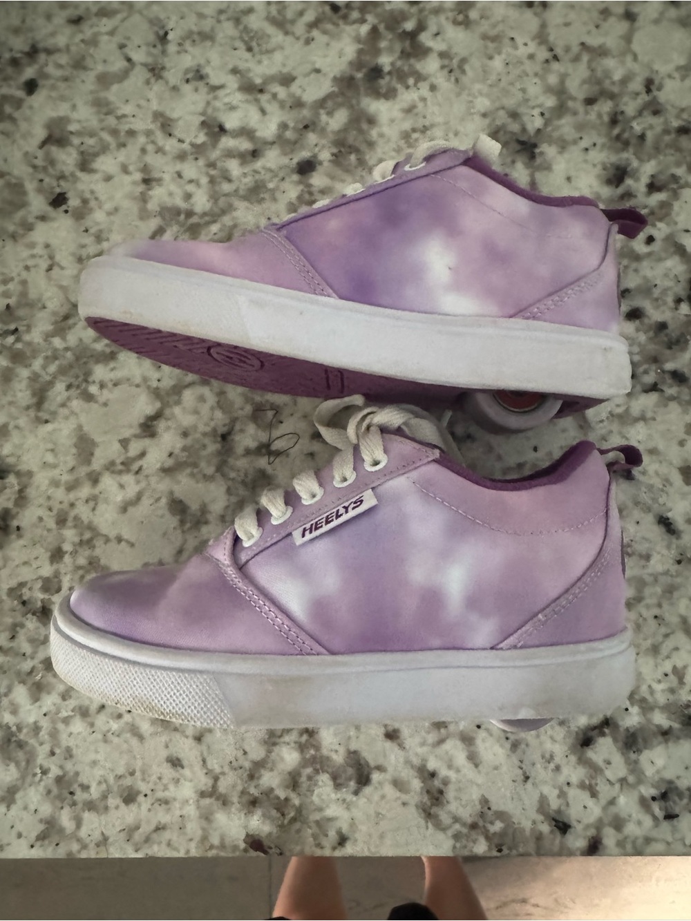Heelys Lavender Tie-Dye Skate Shoes with White Soles
